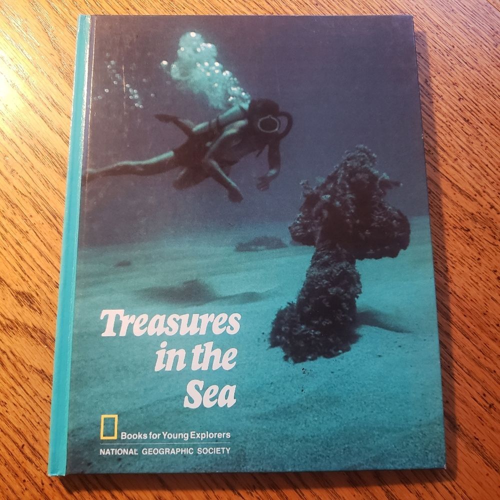Treasures in the Sea  National‎ Geographic Hardcover  1972 Vintage Ocean Book